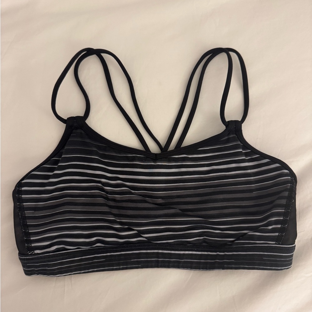 Lululemon sports bra